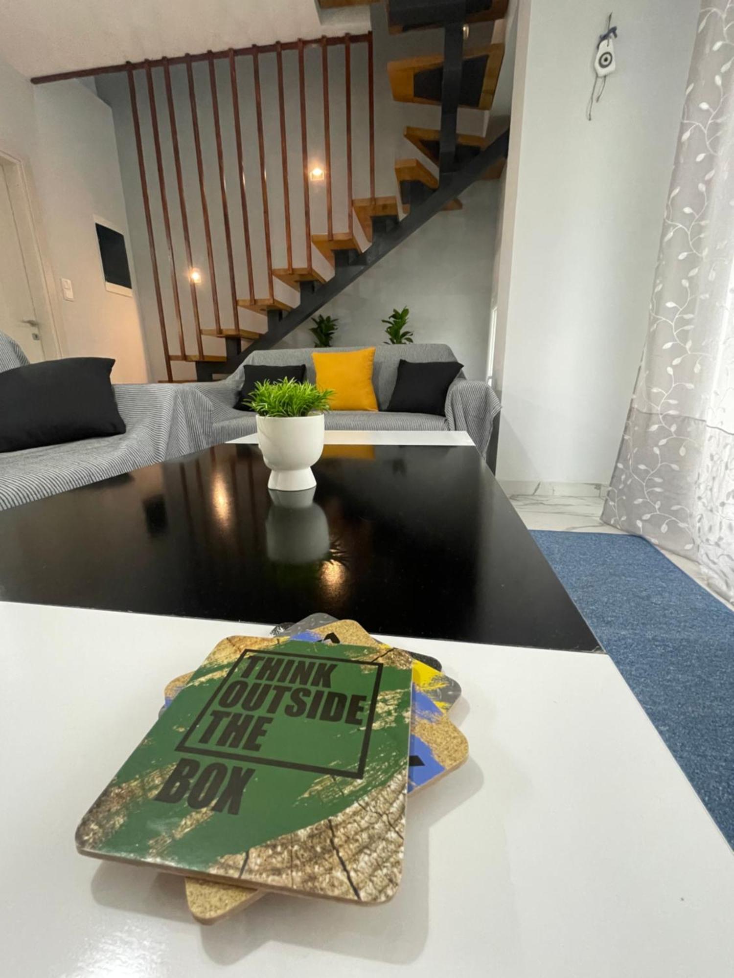 Chara'S House Apartment Кавала Екстериор снимка
