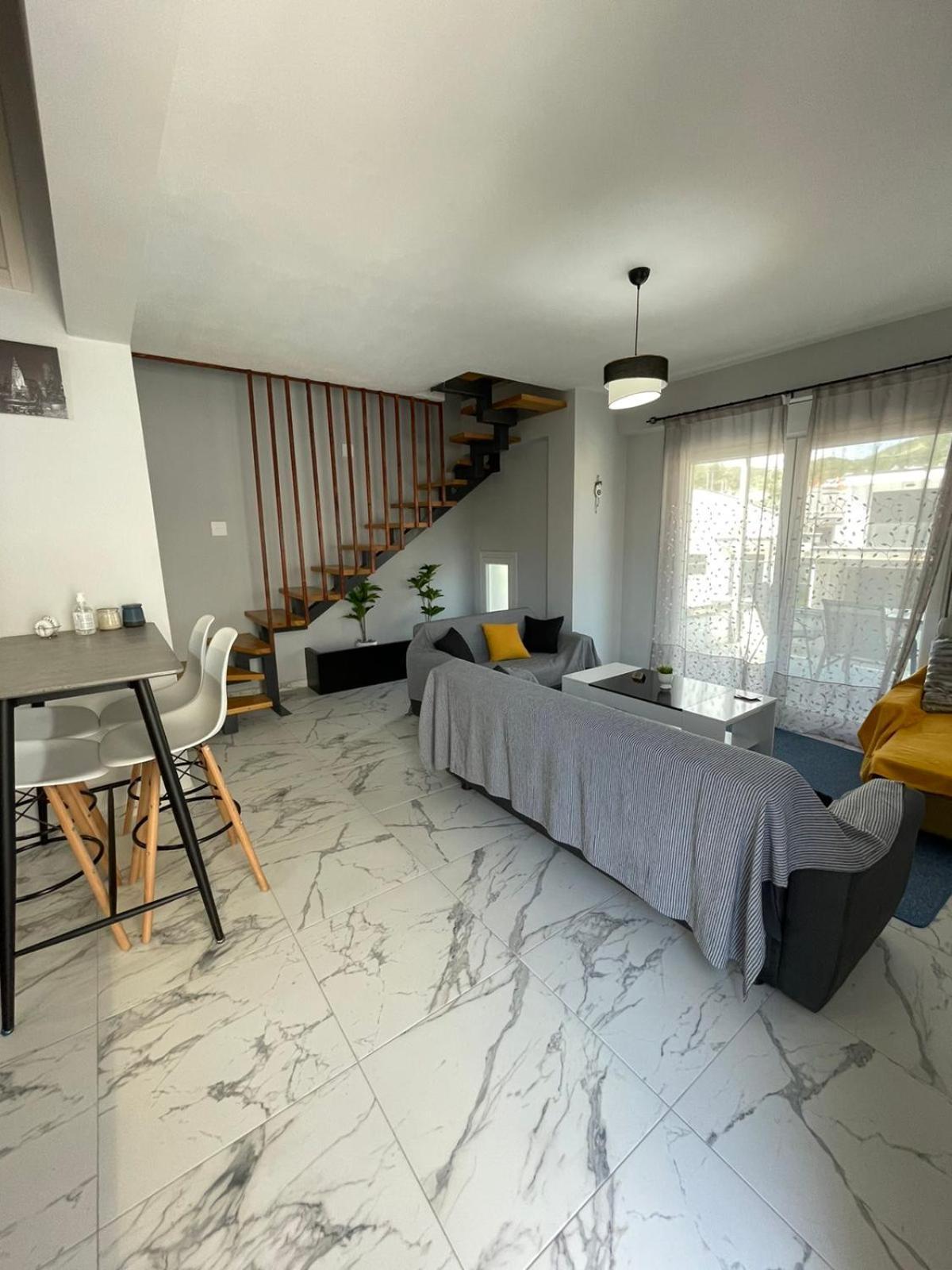 Chara'S House Apartment Кавала Екстериор снимка